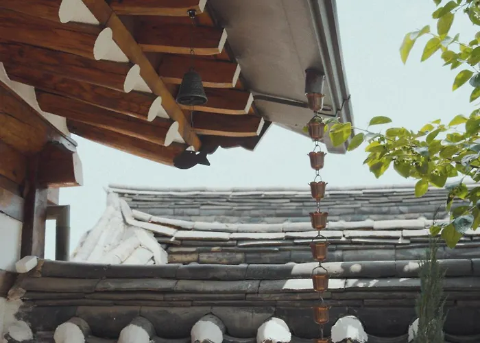 Korea Premium Hanok With Private Jacuzzi In Bukchon Village Near Gyeongbokgung, Gwanghwamun, Jongno, B&B 서울특별시