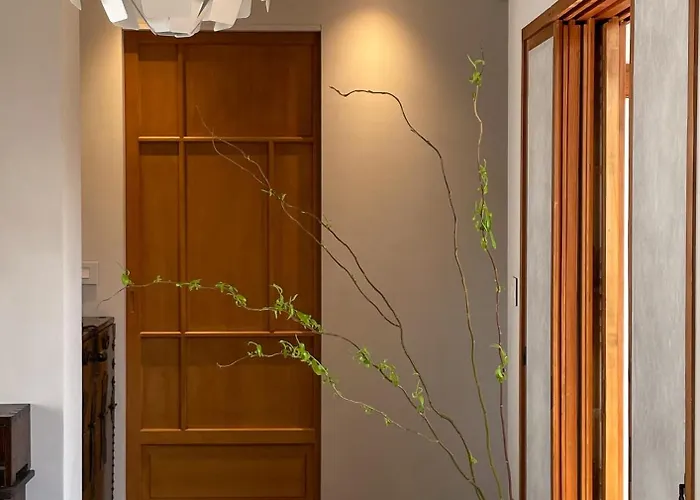 Korea Premium Hanok With Private Jacuzzi In Bukchon Village Near Gyeongbokgung, Gwanghwamun, Jongno, B&B *