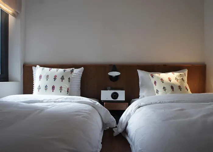 Korea Premium Hanok With Private Jacuzzi In Bukchon Village Near Gyeongbokgung, Gwanghwamun, Jongno, * Seúl
