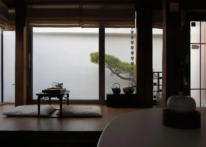 Bed and breakfast Korea Premium Hanok With Private Jacuzzi In Bukchon Village Near Gyeongbokgung, Gwanghwamun, Jongno, *