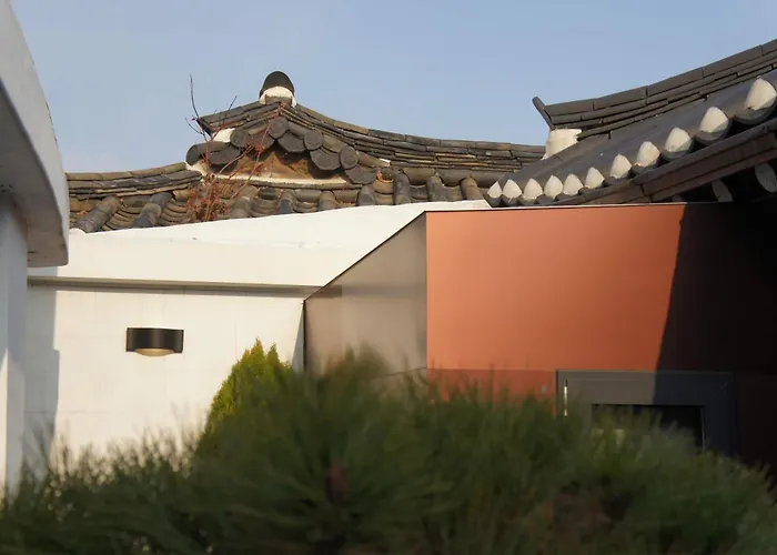 Bed and breakfast Korea Premium Hanok With Private Jacuzzi In Bukchon Village Near Gyeongbokgung, Gwanghwamun, Jongno,